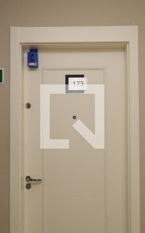 Apartamento à venda com 43m², 2 quartos e 1 vagaÁrea comum - Porta do apartamento - Lockbox instalada