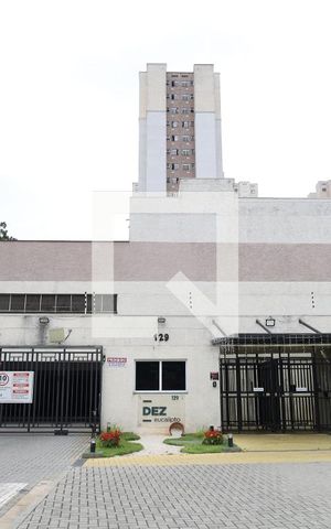 Apartamento à venda com 43m², 2 quartos e 1 vaga Fachada do condomínio - Placa instalada na fachada do condomínio