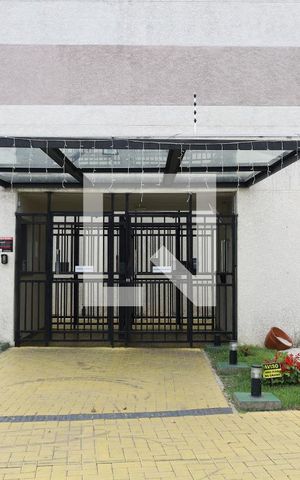 Apartamento à venda com 43m², 2 quartos e 1 vagaPlaca instalada na fachada do condomínio