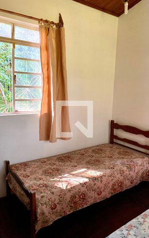 Casa à venda com 3612m², 4 quartos e 6 vagas Casa à venda com 3612m², 4 quartos e 6 vagasQuarto 2