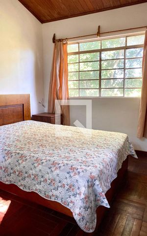 Casa à venda com 3612m², 4 quartos e 6 vagas Casa à venda com 3612m², 4 quartos e 6 vagasQuarto
