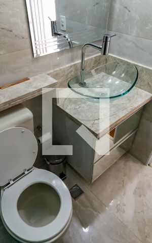 Apartamento à venda com 74m², 3 quartos e 2 vagas Apartamento à venda com 74m², 3 quartos e 2 vagasBanheiro Corredor