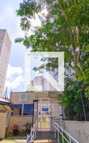 Apartamento à venda com 36m², 1 quarto e sem vaga Apartamento à venda com 36m², 1 quarto e sem vagaFachada e portaria