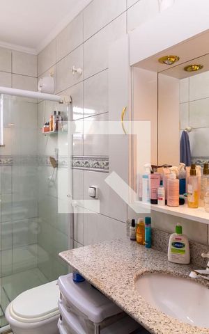 Casa à venda com 226m², 4 quartos e 2 vagas Casa à venda com 226m², 4 quartos e 2 vagasBanheiro da Suíte