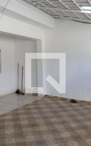 Casa à venda com 58m², 2 quartos e 2 vagasGaragem