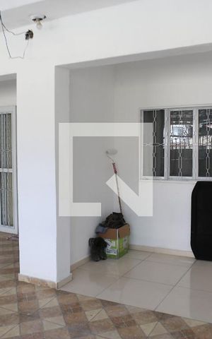 Casa à venda com 58m², 2 quartos e 2 vagasGaragem