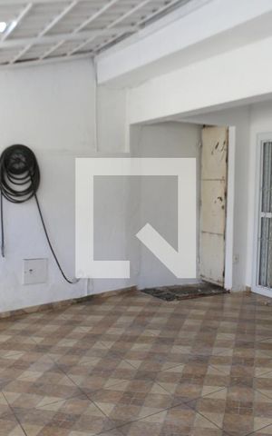 Casa à venda com 58m², 2 quartos e 2 vagasGaragem