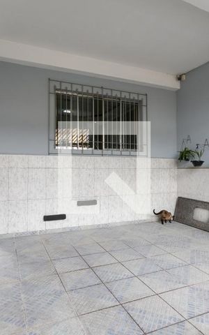 Casa à venda com 350m², 4 quartos e 2 vagas Casa à venda com 350m², 4 quartos e 2 vagasGaragem