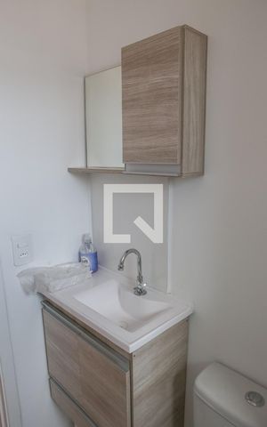 Apartamento à venda com 36m², 2 quartos e sem vaga Apartamento à venda com 36m², 2 quartos e sem vagaBanheiro