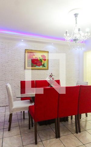 Casa à venda com 112m², 4 quartos e 3 vagas Casa à venda com 112m², 4 quartos e 3 vagasSala e Sala de Jantar
