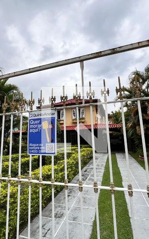 Casa de condomínio à venda com 700m², 4 quartos e 5 vagas Casa de condomínio à venda com 700m², 4 quartos e 5 vagasPlaquinha