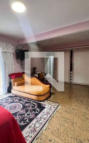 Casa de condomínio à venda com 700m², 4 quartos e 5 vagas Casa de condomínio à venda com 700m², 4 quartos e 5 vagasSuite 02