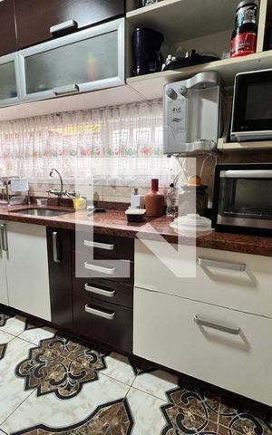 Casa de condomínio à venda com 700m², 4 quartos e 5 vagas Casa de condomínio à venda com 700m², 4 quartos e 5 vagasCozinha