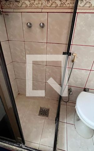 Casa de condomínio à venda com 700m², 4 quartos e 5 vagas Casa de condomínio à venda com 700m², 4 quartos e 5 vagasBanheiro Suite 01