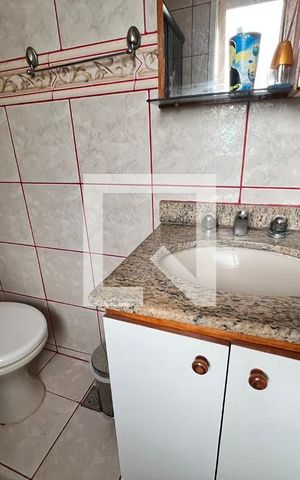 Casa de condomínio à venda com 700m², 4 quartos e 5 vagas Casa de condomínio à venda com 700m², 4 quartos e 5 vagasBanheiro Suite 01