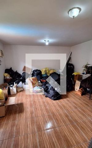Casa de condomínio à venda com 700m², 4 quartos e 5 vagas Casa de condomínio à venda com 700m², 4 quartos e 5 vagasQuarto 4