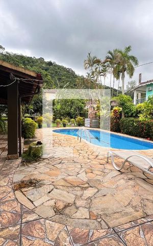 Casa de condomínio à venda com 700m², 4 quartos e 5 vagas Casa de condomínio à venda com 700m², 4 quartos e 5 vagasÁrea comum