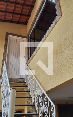 Casa de condomínio à venda com 700m², 4 quartos e 5 vagas Casa de condomínio à venda com 700m², 4 quartos e 5 vagasEstudio