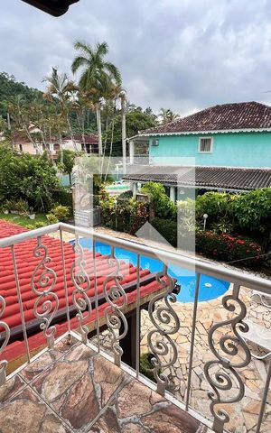 Casa de condomínio à venda com 700m², 4 quartos e 5 vagas Casa de condomínio à venda com 700m², 4 quartos e 5 vagasVaranda - Suite 02