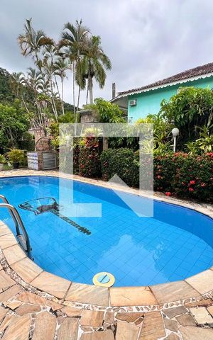Casa de condomínio à venda com 700m², 4 quartos e 5 vagas Casa de condomínio à venda com 700m², 4 quartos e 5 vagasÁrea comum