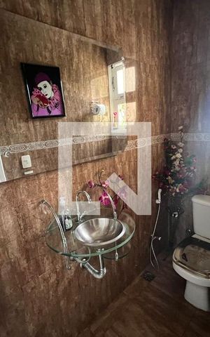 Casa de condomínio à venda com 700m², 4 quartos e 5 vagas Casa de condomínio à venda com 700m², 4 quartos e 5 vagasLavabo