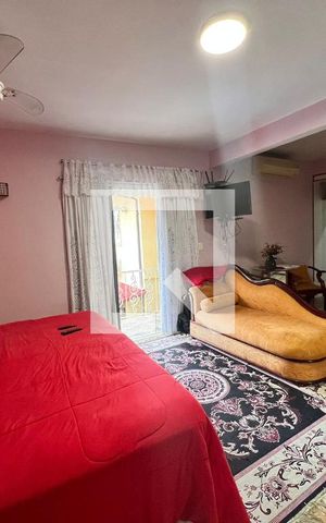 Casa de condomínio à venda com 700m², 4 quartos e 5 vagas Casa de condomínio à venda com 700m², 4 quartos e 5 vagasSuite 02