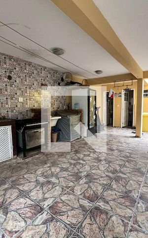 Casa de condomínio à venda com 700m², 4 quartos e 5 vagas Casa de condomínio à venda com 700m², 4 quartos e 5 vagasArea Gourmet - Lavanderia