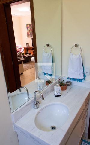Casa à venda com 180m², 3 quartos e 4 vagas Casa à venda com 180m², 3 quartos e 4 vagasLAVABO
