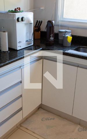 Casa à venda com 180m², 3 quartos e 4 vagas Casa à venda com 180m², 3 quartos e 4 vagasCOZINHA