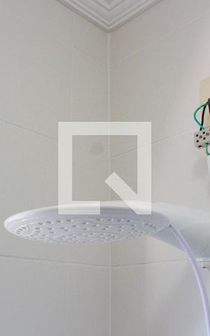 Casa à venda com 180m², 3 quartos e 4 vagas Casa à venda com 180m², 3 quartos e 4 vagasBANHEIRO