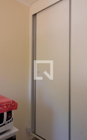 Casa à venda com 180m², 3 quartos e 4 vagas Casa à venda com 180m², 3 quartos e 4 vagasQUARTO DA ÁREA DE SERVIÇO