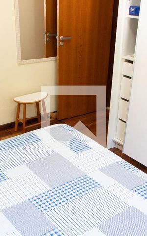 Casa à venda com 180m², 3 quartos e 4 vagas Casa à venda com 180m², 3 quartos e 4 vagasSUITE