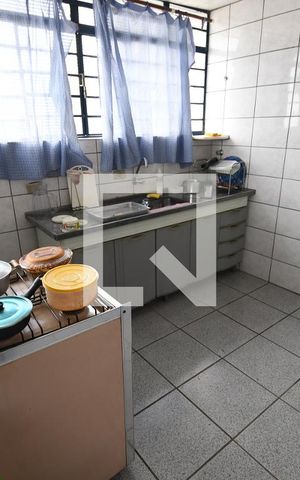 Casa à venda com 216m², 2 quartos e 2 vagasCozinha