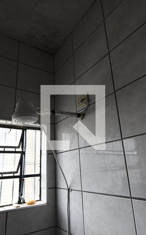 Casa à venda com 216m², 2 quartos e 2 vagasBanheiro
