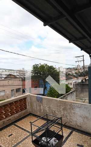 Casa à venda com 216m², 2 quartos e 2 vagasÁrea de Serviço - Vista