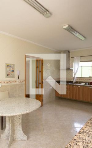 Casa à venda com 250m², 3 quartos e 4 vagasCozinha