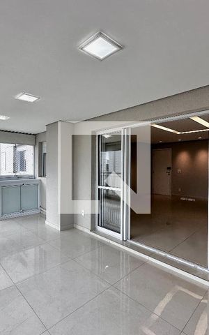 Apartamento à venda com 100m², 2 quartos e 2 vagas Apartamento à venda com 100m², 2 quartos e 2 vagasVaranda