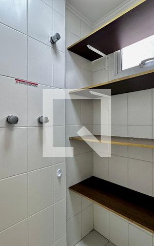 Apartamento à venda com 100m², 2 quartos e 2 vagas Apartamento à venda com 100m², 2 quartos e 2 vagasBanheiro de Serviço
