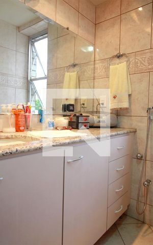 Apartamento à venda com 198m², 3 quartos e 2 vagasBanheiro da Suíte