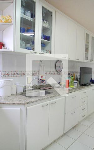 Apartamento à venda com 198m², 3 quartos e 2 vagasCozinha