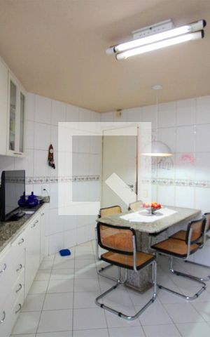 Apartamento à venda com 198m², 3 quartos e 2 vagasCozinha