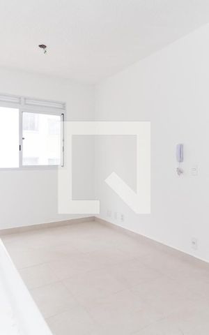 Apartamento à venda com 34m², 2 quartos e sem vaga Apartamento à venda com 34m², 2 quartos e sem vagaSala/Cozinha