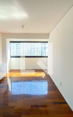 Apartamento à venda com 84m², 2 quartos e 2 vagas Apartamento à venda com 84m², 2 quartos e 2 vagasSala