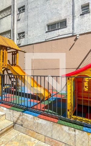 Apartamento à venda com 84m², 2 quartos e 2 vagas Apartamento à venda com 84m², 2 quartos e 2 vagasÁrea comum - Playground