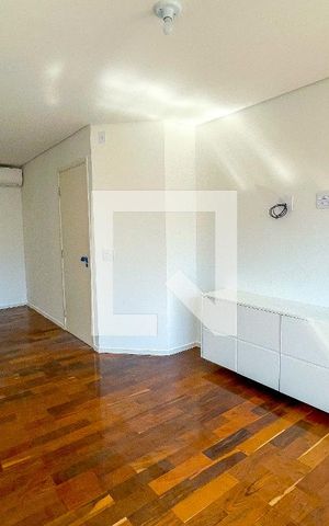 Apartamento à venda com 84m², 2 quartos e 2 vagas Apartamento à venda com 84m², 2 quartos e 2 vagasSala