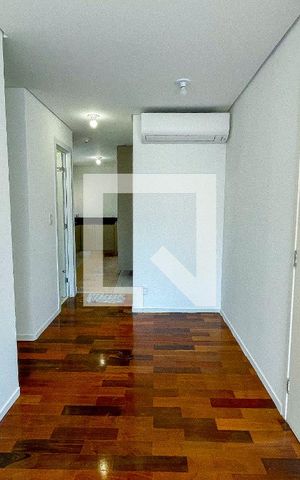 Apartamento à venda com 84m², 2 quartos e 2 vagas Apartamento à venda com 84m², 2 quartos e 2 vagasSala