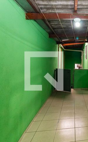 Casa à venda com 300m², 6 quartos e 2 vagas Casa à venda com 300m², 6 quartos e 2 vagasCasa 2 - Área de Serviço