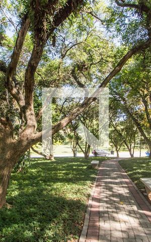 Casa de condomínio à venda com 849m², 4 quartos e 6 vagasÁrea comum