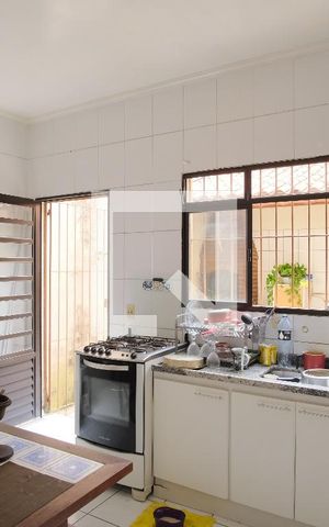 Casa para alugar com 111m², 2 quartos e 4 vagasCozinha