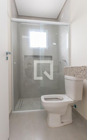 Casa à venda com 165m², 3 quartos e 3 vagasBanheiro Suíte 3